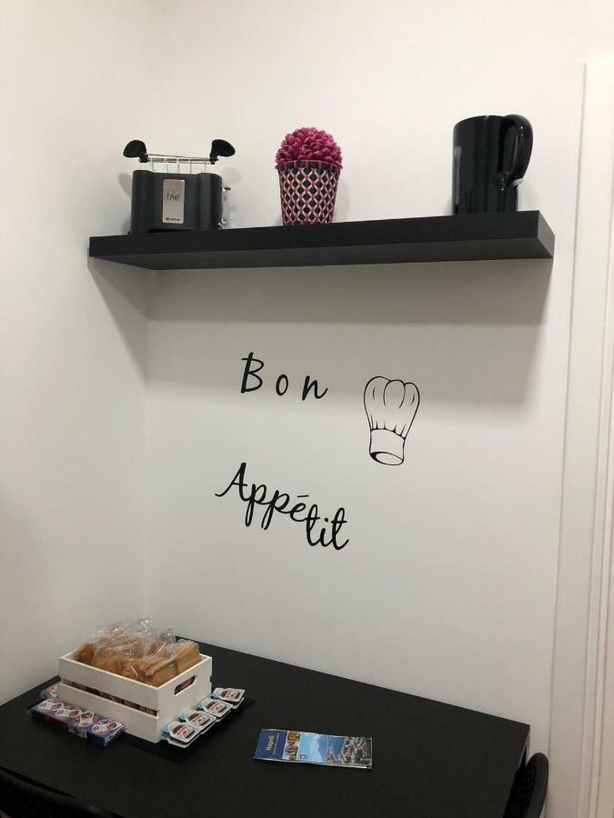 Simpa Apartment Neapol Zewnętrze zdjęcie