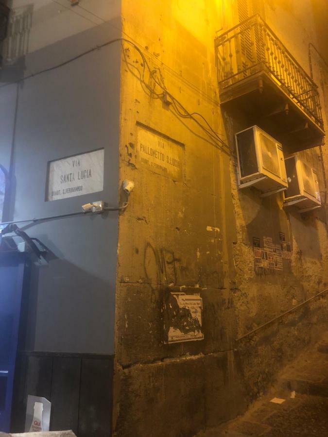 Simpa Apartment Neapol Zewnętrze zdjęcie